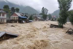 नेपाल में भीषण बाढ़ से तबाही और भारत पर संभावित असर