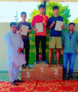 जांडली खुर्द के कोटा पब्लिक स्कूल के खिलाड़ियों ने चमकाया नाम, लोकेश ने जीता कांस्य तो आरती ने हासिल किया गोल्ड मेडल 3 IMG 20261015 195708